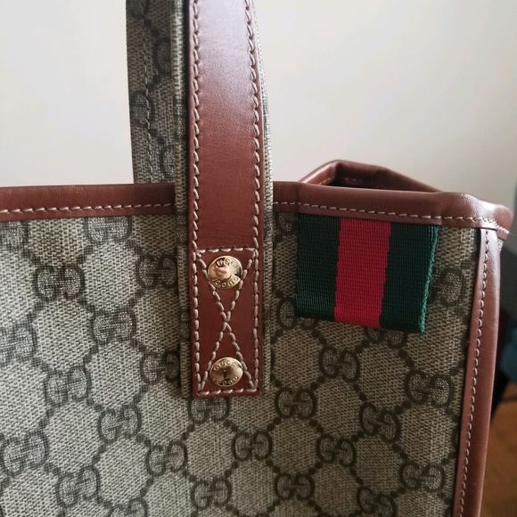 Gucci Signature Logo Web Loop Tote - Picture 5 of 8